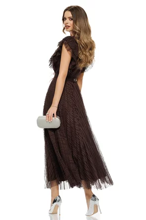 Rochie eleganta de ocazie mocca mousse din tull structurat cu catarama pene si cristale