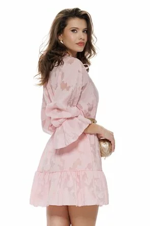 Rochie eleganta din jackard roz usor satinat cu volane si curea