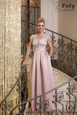 Rochie Fofy lungă elegantă din tafta somon bust din tull brodat si  decolteu in V