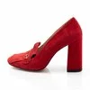 Pantofi rosii din piele intoarsa Ameli cu franjuri si accesoriu