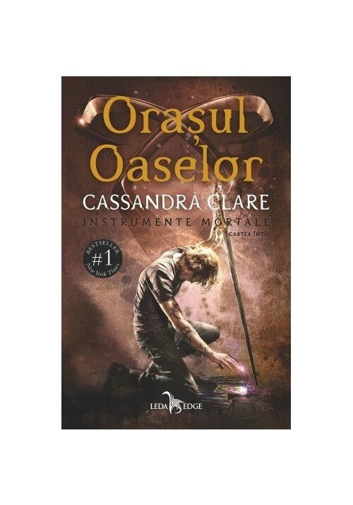 Orasul Oaselor. Seria Instrumente Mortale, Vol.1