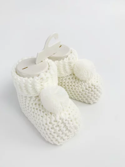 Botosei tricotati bebe - albi