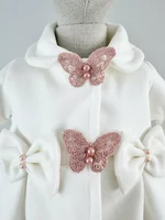 Palton alb cu fluturasi si turban roz picture - 2