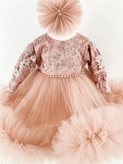 Rochita fetita Doinita