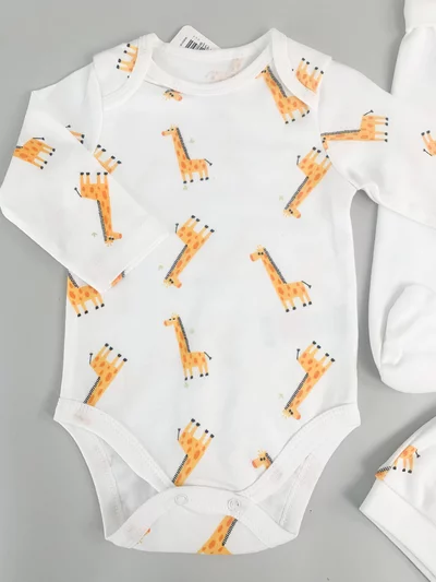Salopeta baiat alba cu girafe - 3 piese