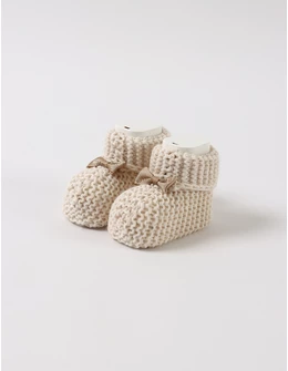 Botosei acrilic, crem cu fundita bej