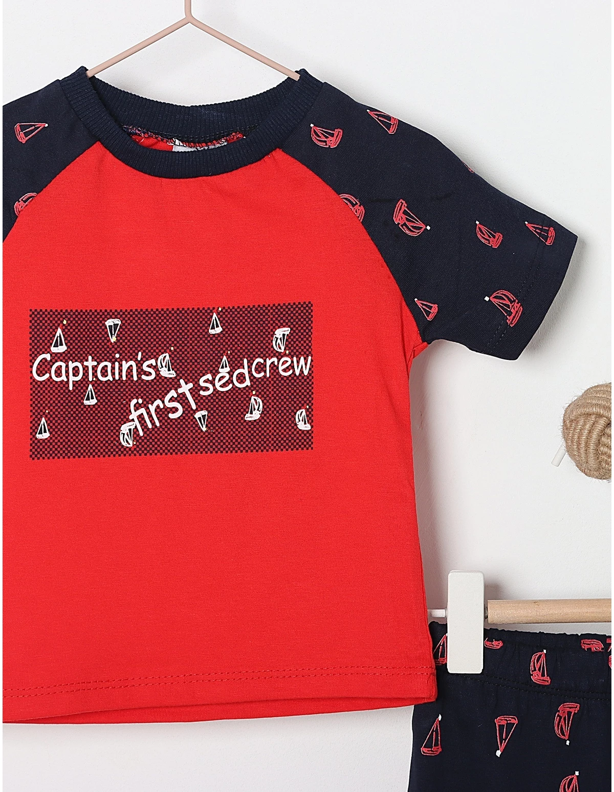 Compleu CAPTAIN'S FIRST CREW model rosu
