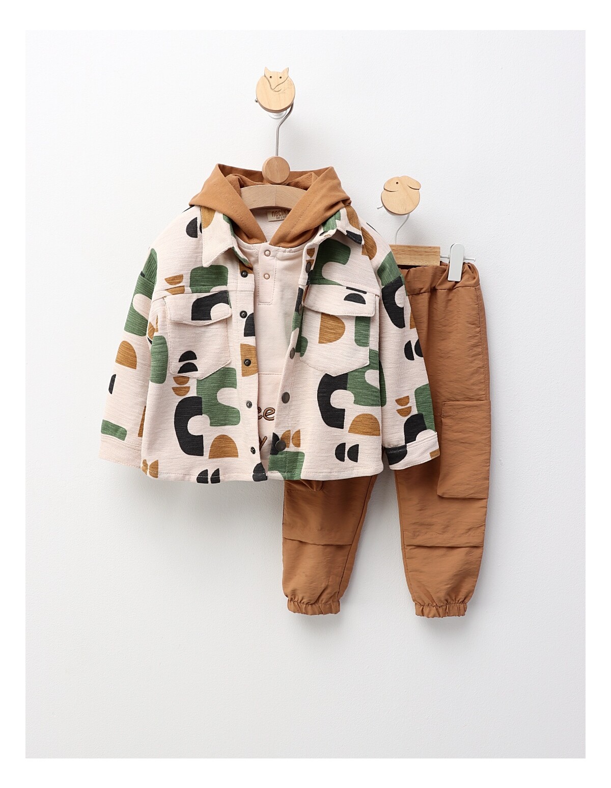 Compleu Street Boy, model cu maro