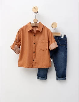 Costumas premium elegant, model caramiziu