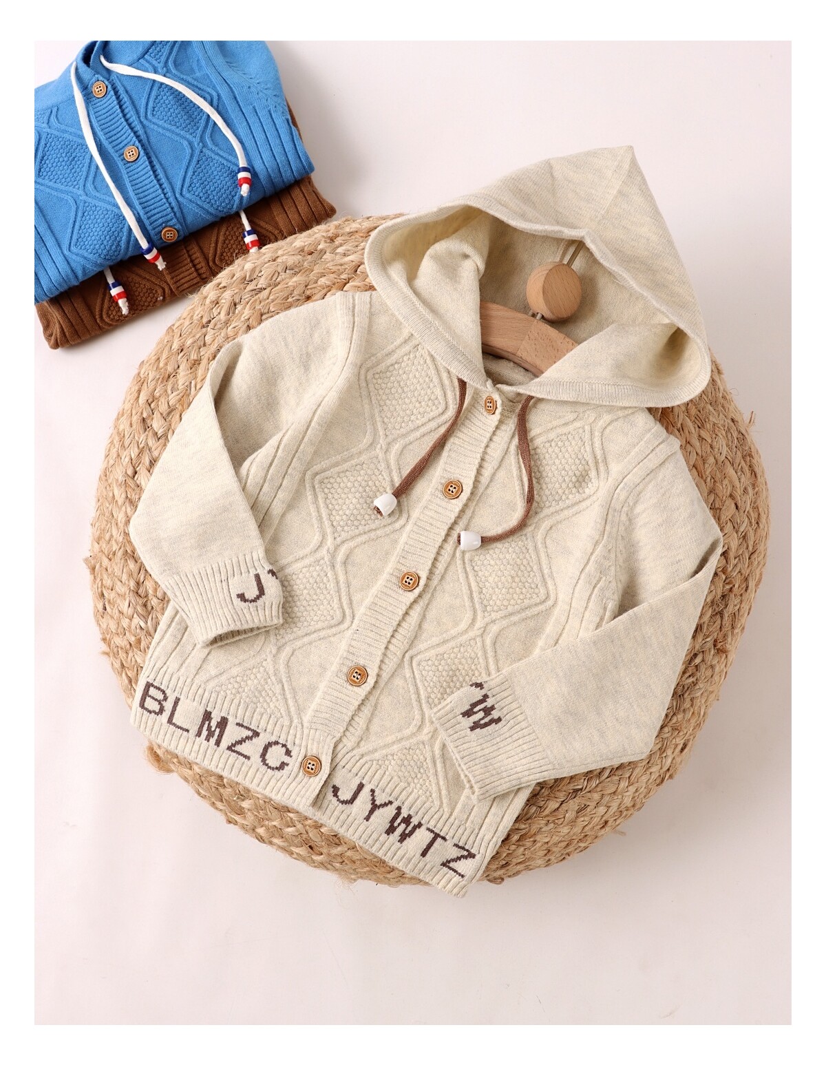 Hanorac cu gluga, Athos crem