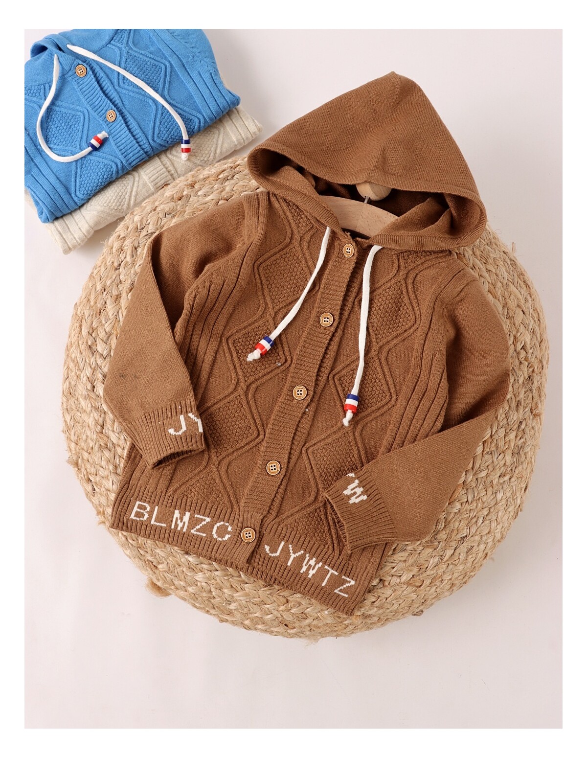 Hanorac cu gluga, Athos maro