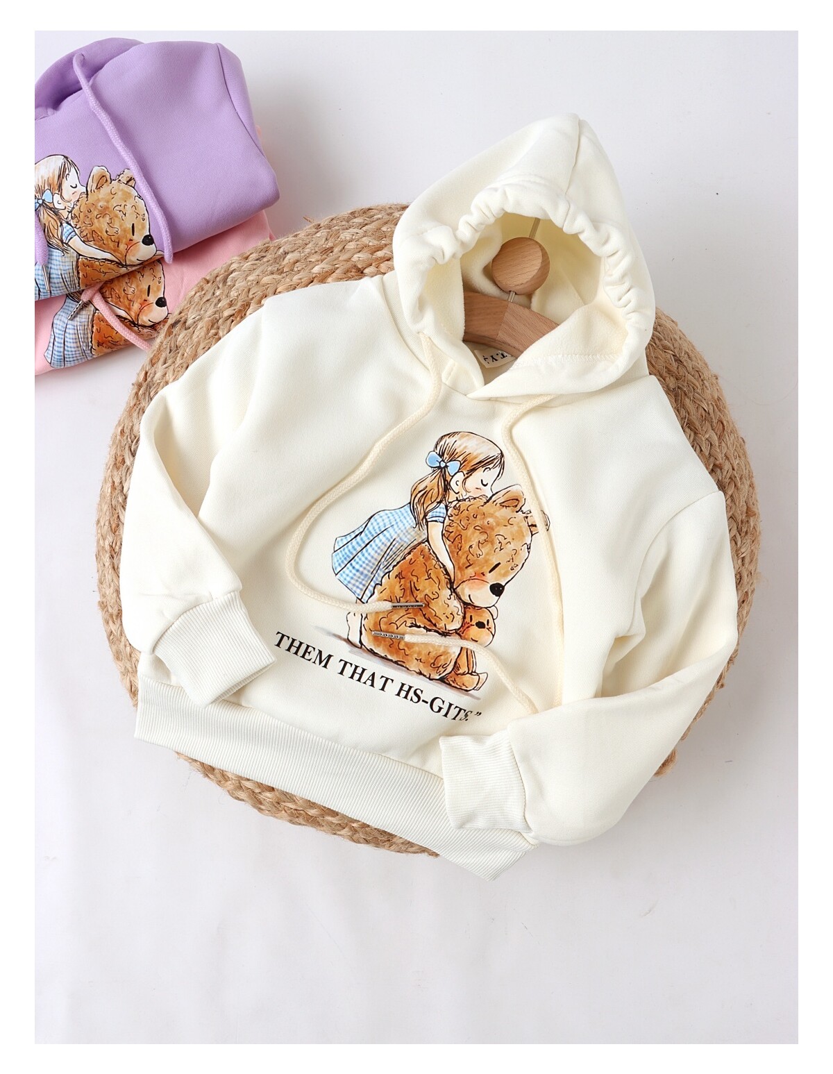 Hanorac ecru, fetita cu ursulet