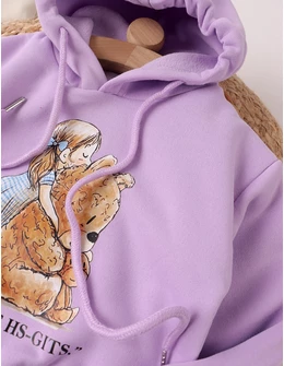 Hanorac mov, fetita cu ursulet