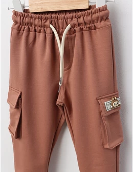 Pantaloni trening Street maro
