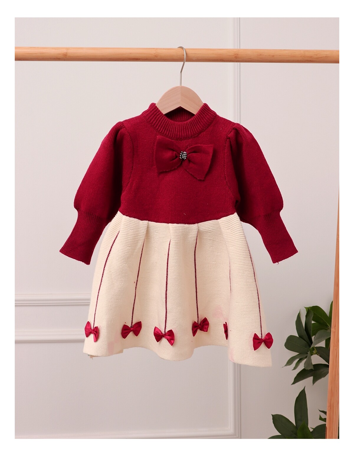 Rochia cu fundite Victoria, visiniu-alb