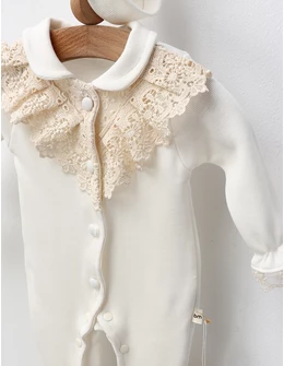 Salopeta cu bentita Freya, model crem