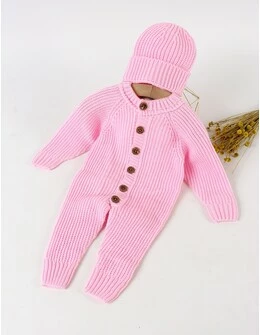 Salopeta tricotata babies cu caciula, roz