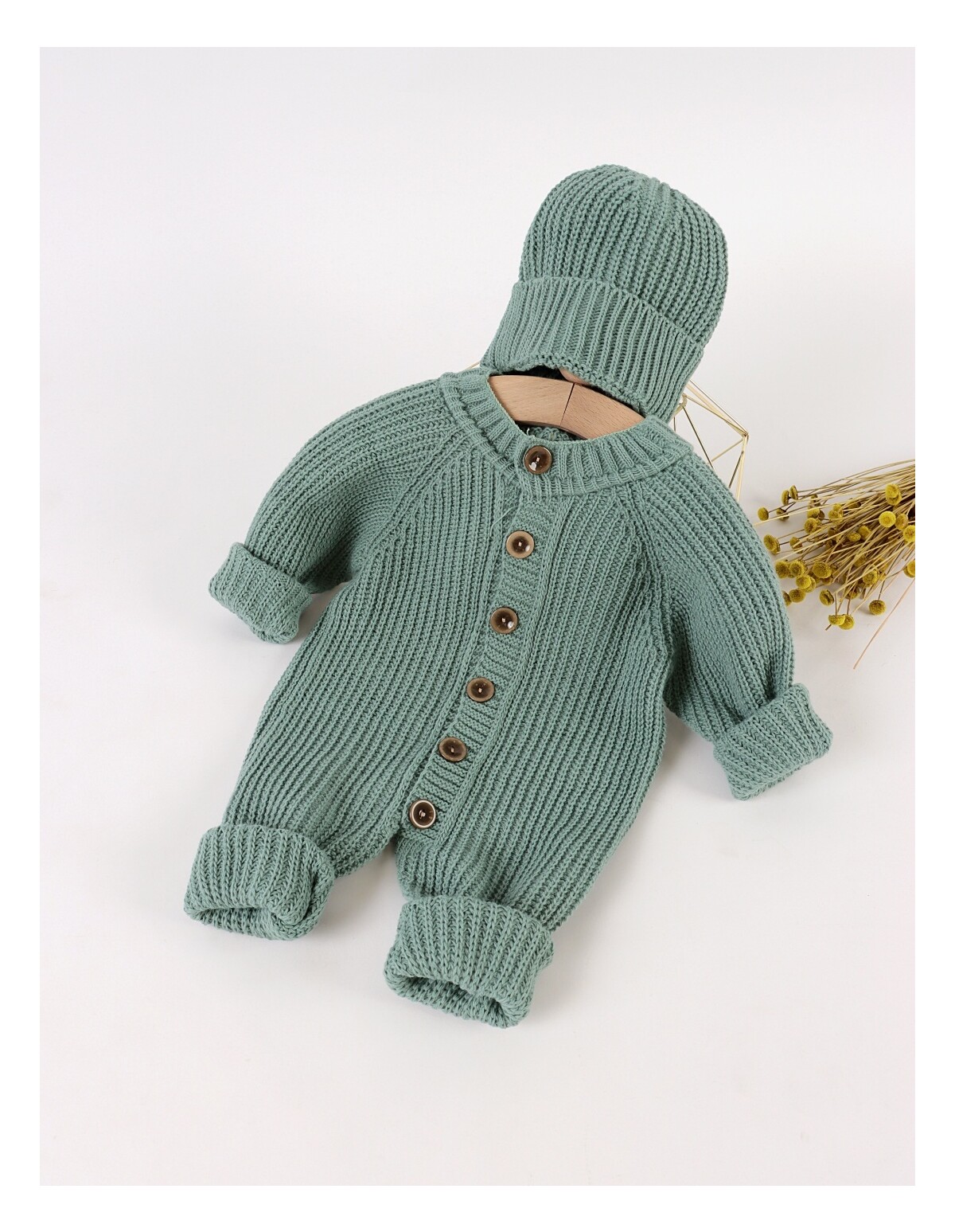 Salopeta tricotata babies cu caciula, verde