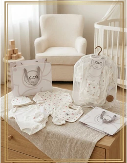 Set cadou 5 piese, imprimeu floricele, alb