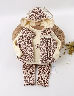 Set catifelat, 3 piese cu vesta Leopard, crem