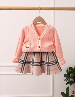 Set Pulover + Fusta, model corai