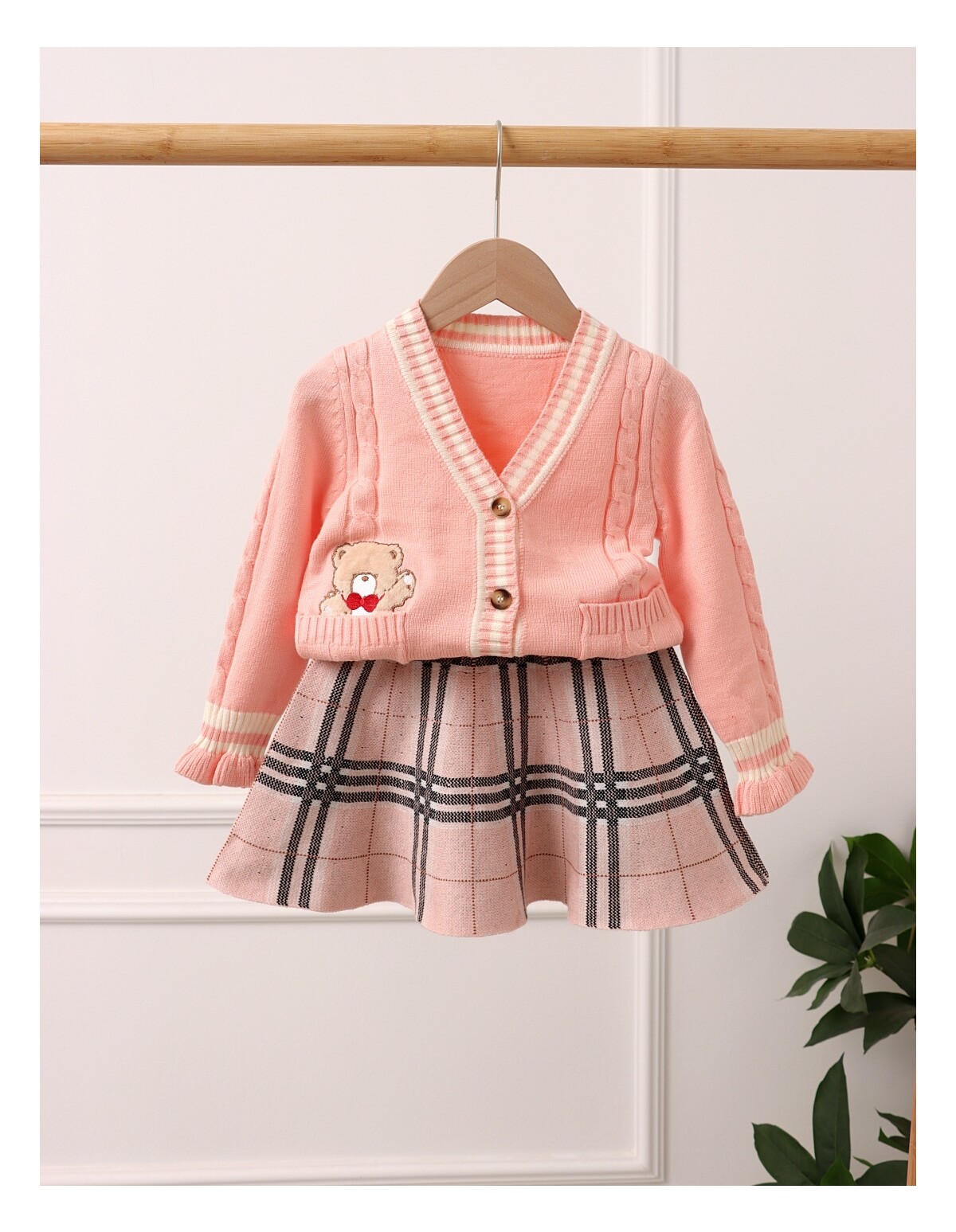 Set Pulover + Fusta, model corai