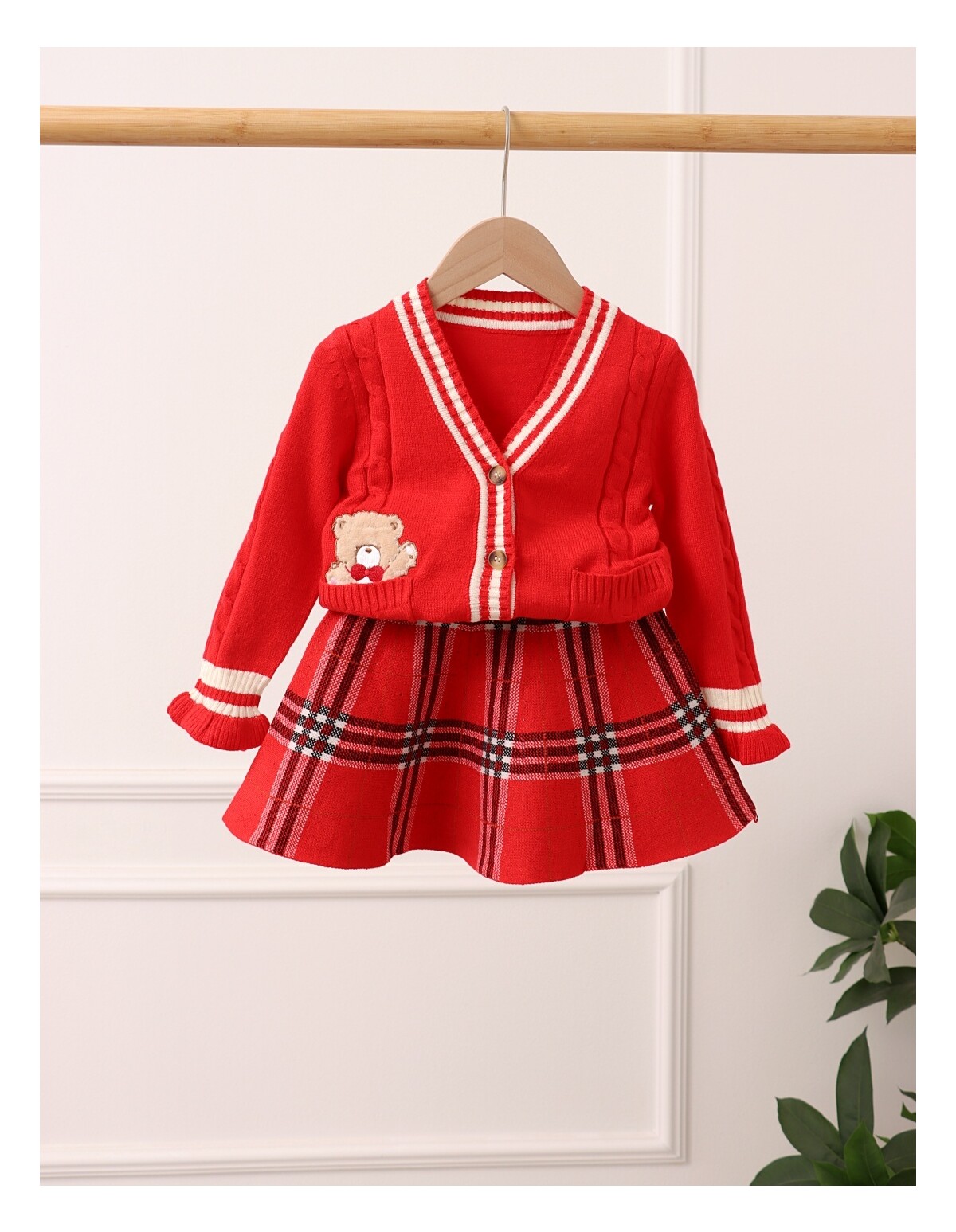 Set Pulover + Fusta, model rosu