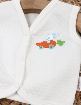 Vesta grofata, Race Rabbit, alb