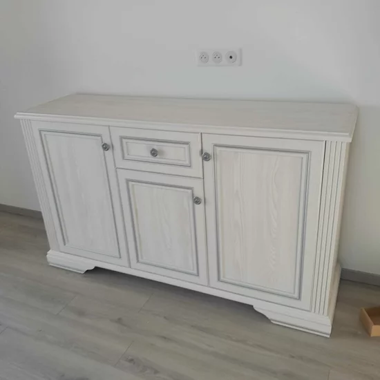 Comodă White 3D1S, 3 uși și 1 sertar, MDF frezat și PAL melaminat, 160x45x93 cm, frasin alb și pin argintiu picture - 10