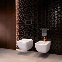 Bideu suspendat Villeroy&Boch Venticello cu finisaj alb Alpin CeramicPlus