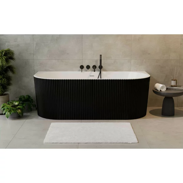 Cada freestanding Besco Leya 170x78 cm alb/negru lipita de perete