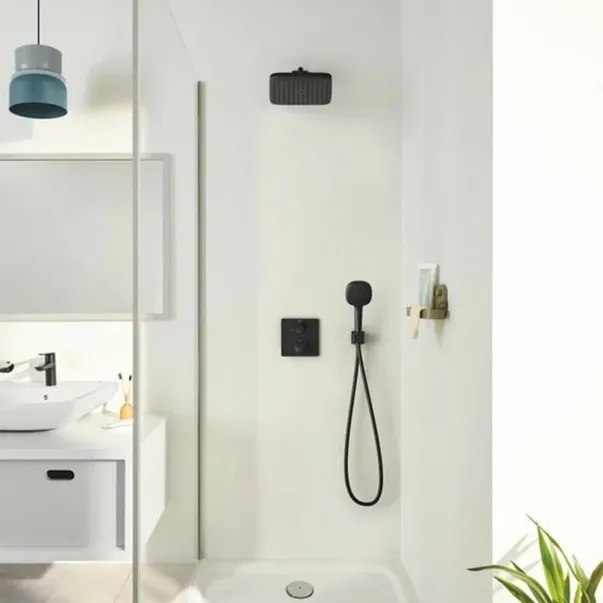 Вградена душ система Grohe Precision с квадратна душ слушалка Vitalio Comfort 250, матово черно picture - 4