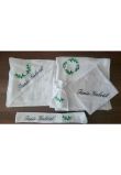 Trusou botez din muselina, 7 piese, frunze de maslin, alb