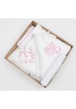 Trusou botez din muselina, alb, 7 piese, brodat, ingeras roz