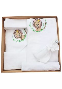Trusou botez din muselina, 7 piese, The lion green, brodat, alb