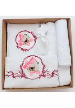 Trusou botez din muselina, 7 piese, Ursulet cu fundita roz, brodat, alb