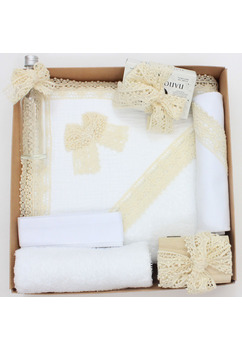 Trusou botez bumbac, Anto cu dantela crem, 7 piese, alb