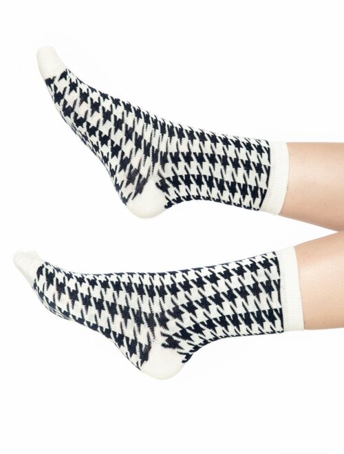 Sosete ecru cu model socks concept dsn-05