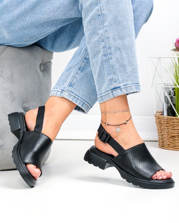 Sandale dama piele naturala negre perforate F001-802