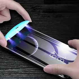 Folie din sticla cu adeziv si lampa UV pentru Samsung Galaxy S21