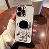 Husa Astronaut cu functie stand pentru iPhone 13 Pro White