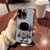 Husa Astronaut cu functie stand pentru iPhone 13 Pro Blue
