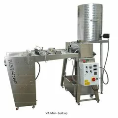 Linie full automat pentru confectionarea fagurilor de ceara prin presare la cald VA-Mini cu masa rigida Rietsche (cu transport, fara instalare)
