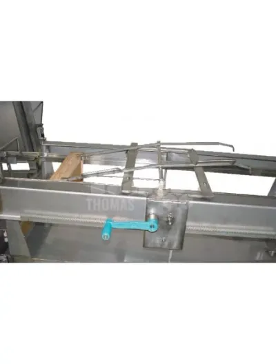 Transportor intrare motorizat pentru extractor 90 rame cu umeras sau 120 rame drepte, 380V – Extramel, Thomas