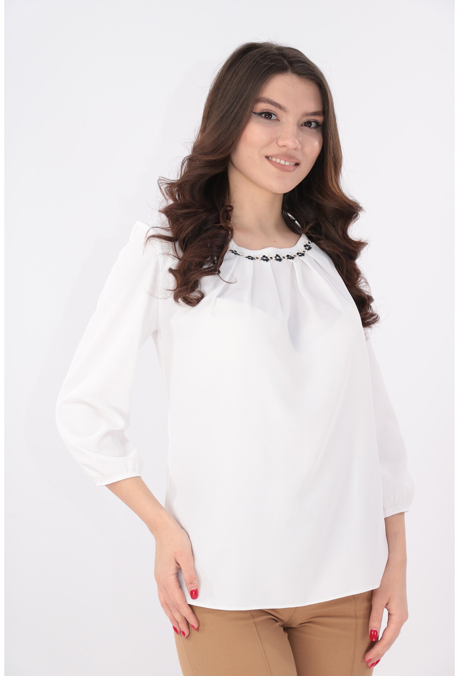 Bluza alba cu broderie - Bluze elegante