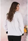 Bluza alba cu insertii negre la decolteu si mansete