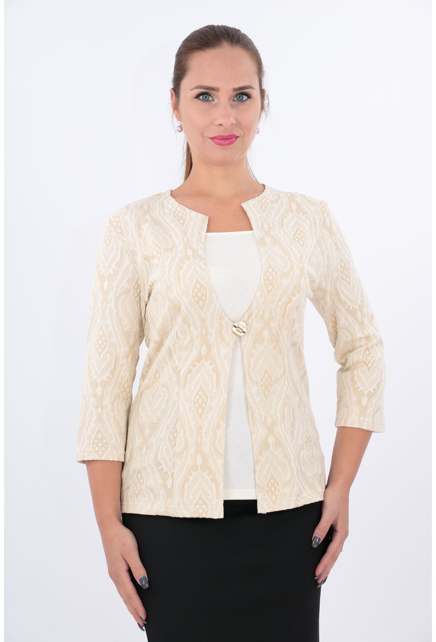 Bluza bej tricotata cu aspect de sacou