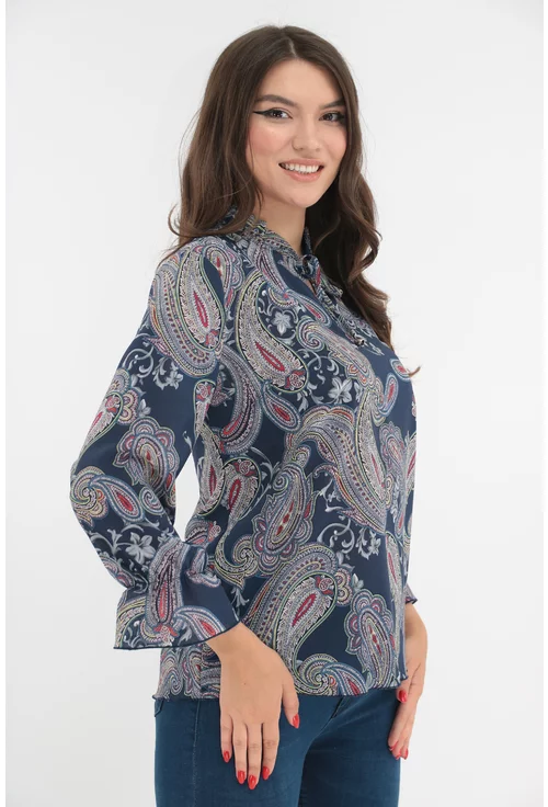 Bluza bleumarin cu imprimeu abstract