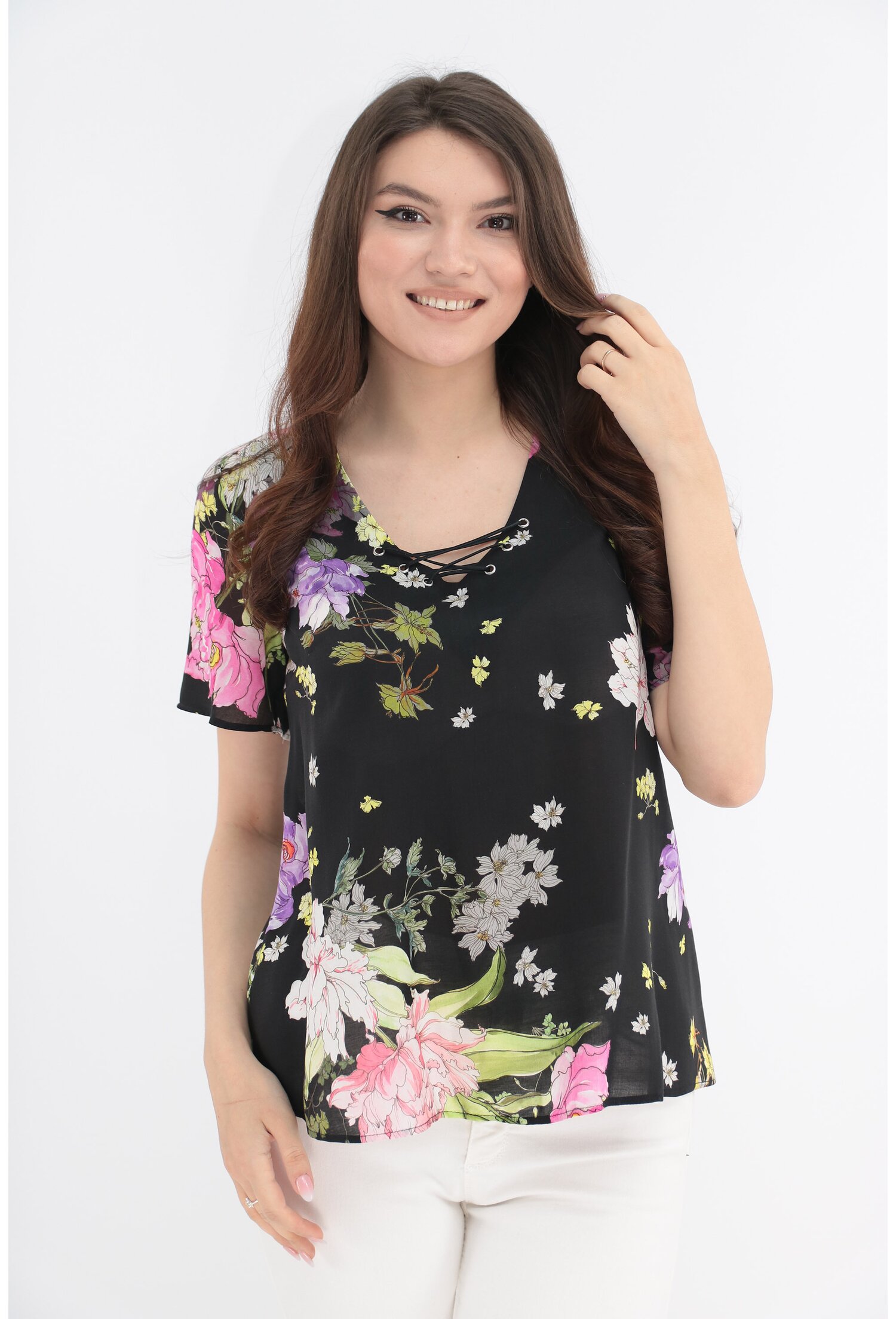 Poze Bluza din vascoza neagra cu siret