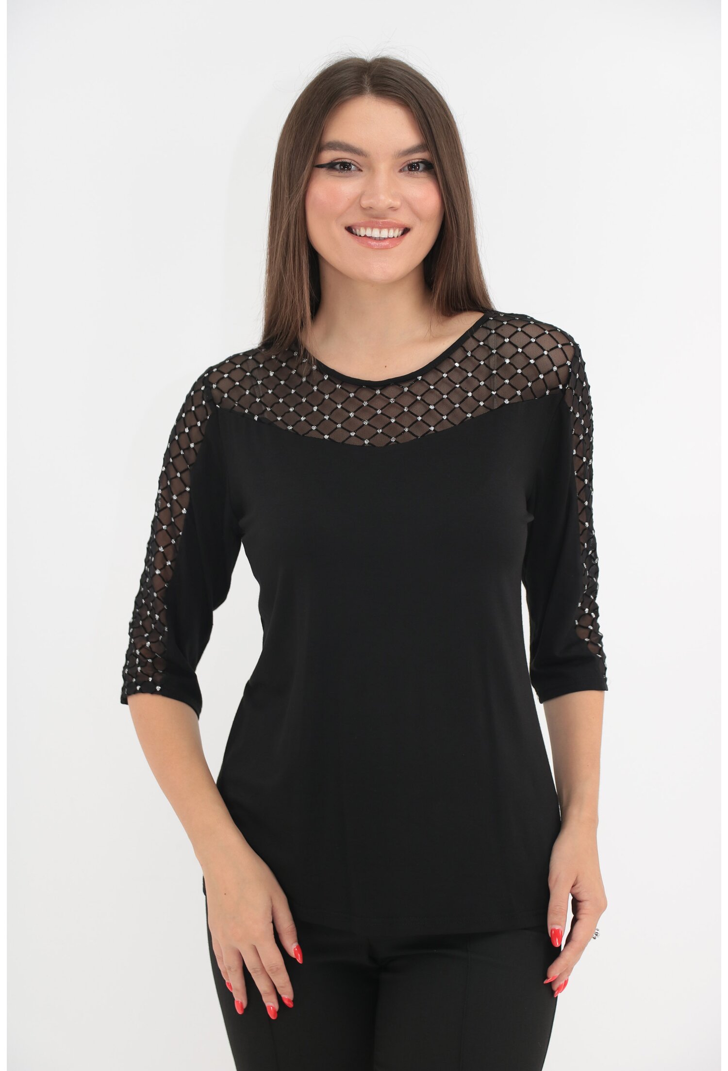 Bluza eleganta neagra cu insertii din tull si glitter